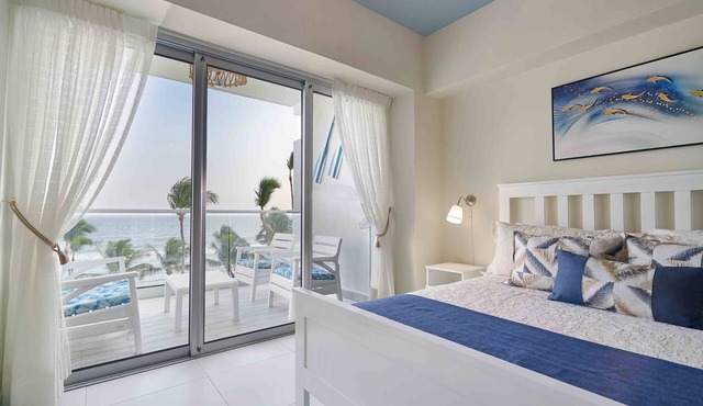 Master Suite Over The Caribbean Sea