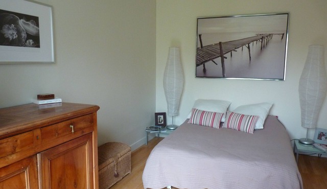 Master suite with en-suite bathroom and breakfast at the home stay