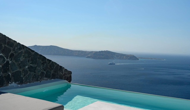 Masterful Santorini Suite | Morgen Faust Suite | Breathtaking Sea Views