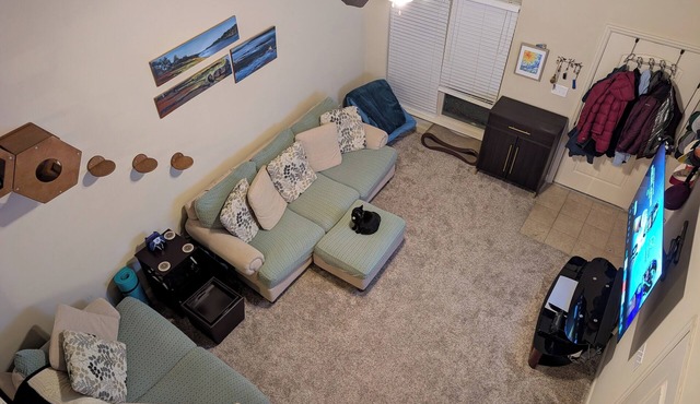 Masters Rental - Walking Distance + WFH Spaces!