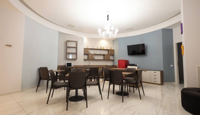 Mathera Boutique - Five Bedroom Apartment, Sleeps 15