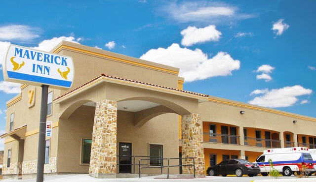 Maverick Inn