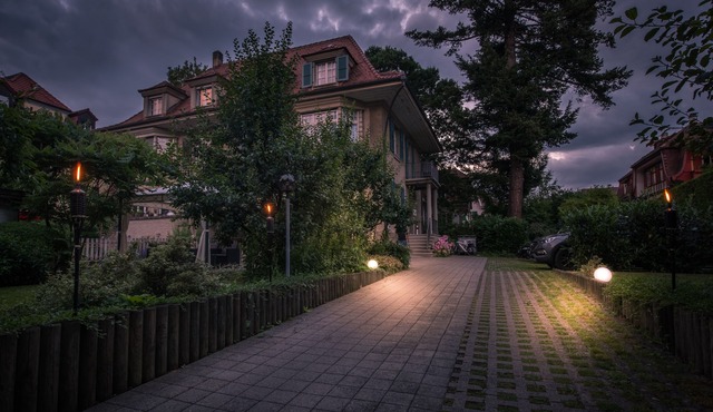 Max Aviation Villa & Apartments