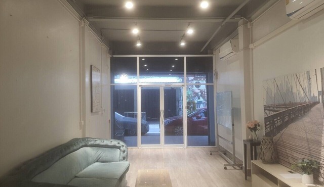 MAXi MaMa House Rangnam Platunam Bangkok 12 PAX 6 beds Entire Home 8 min to ARL