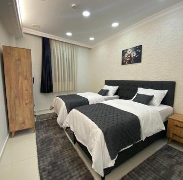 Maya Apartment