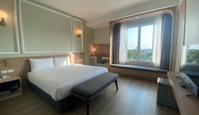 Mayflower Grande Suite Hotel