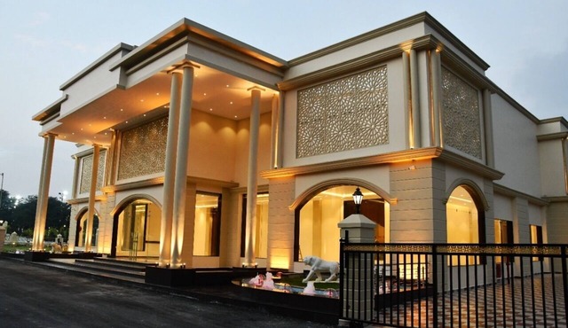 Mayur Hotel & Resort