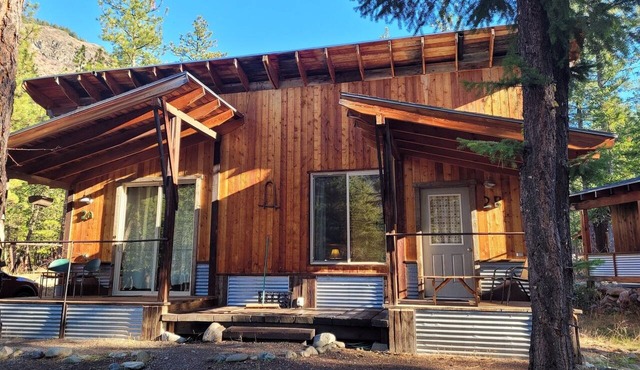 Mazama Trails Duplex 2B-Close to the North Cascades&Walk to Ski Trail!