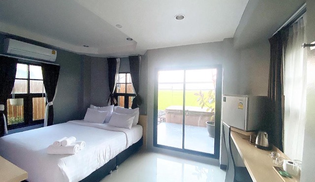 Maze Pool Villa Resort