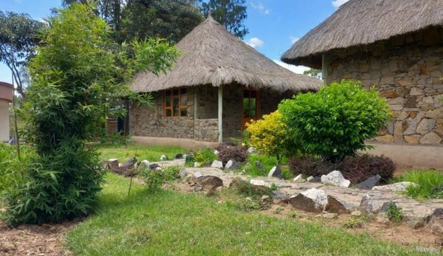 Mbuni Cottage