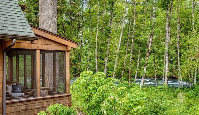 Mckenzie Dream Riverfront Log Cabin*New Listing*