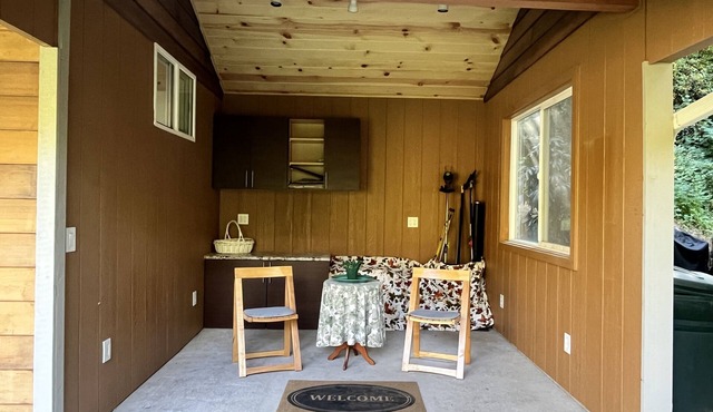 Meadow View Cabin