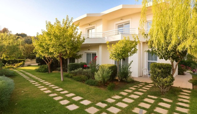 Mear Luxury Studio - Crete Garden Gem