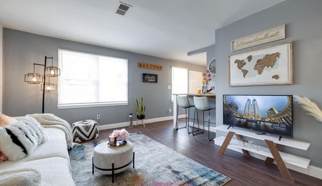 Medical District Oasis with ShellCrestCorp Apt 103