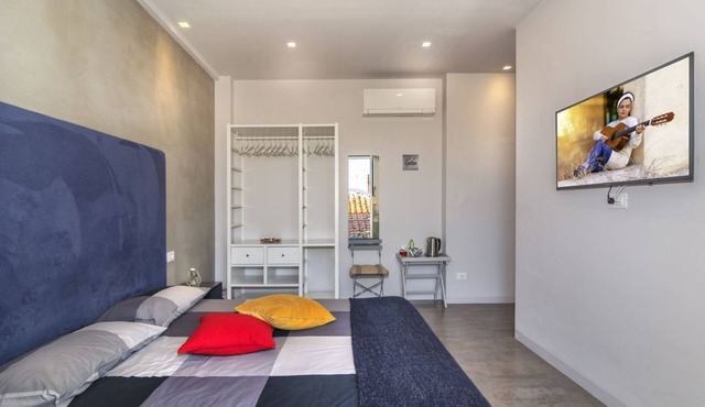 Mediceo 42 - Comfort Double Room with Balcony