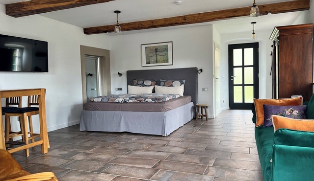 Mediterranean living in a listed building, rental after complete refurbishment