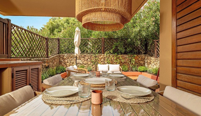 Mediterranean Seaside Home in charming Portisco
