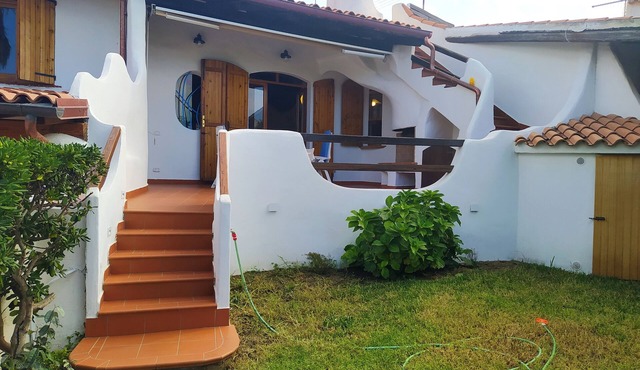 MEDITERRANEAN VILLA 400 m FROM THE SEA -
