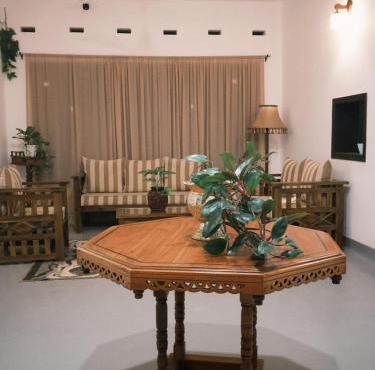 Melani Villa