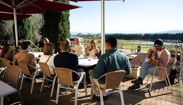 Melbourne Group Yarra Valley Food and Wine Tasting Tour
