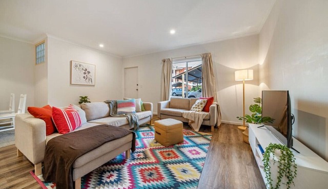 Melbourne St Explorer - A Central Urban Stay