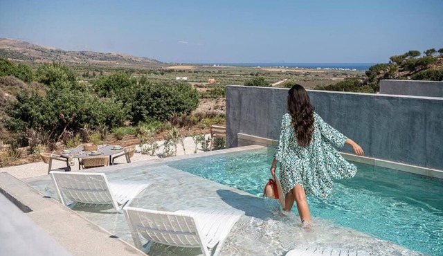 Melissa Luxury Suite with Private Pool