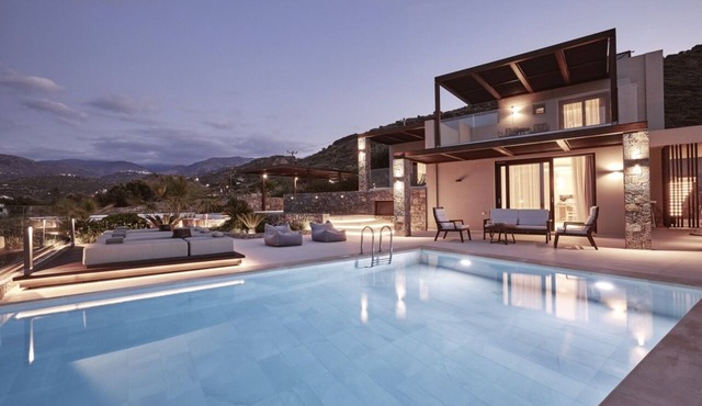 Melitina - Four Bedroom Villa, Sleeps 8
