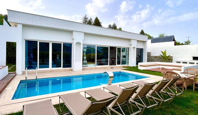 Memnuniye 2+1 Heating Pool-Conservative-Fireplace-Jacuzzi 6 Person Holiday Villa