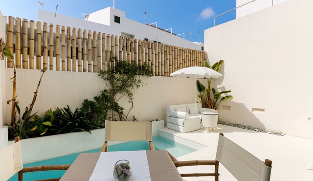 Menorca: Large design house in the center of Ciutadella