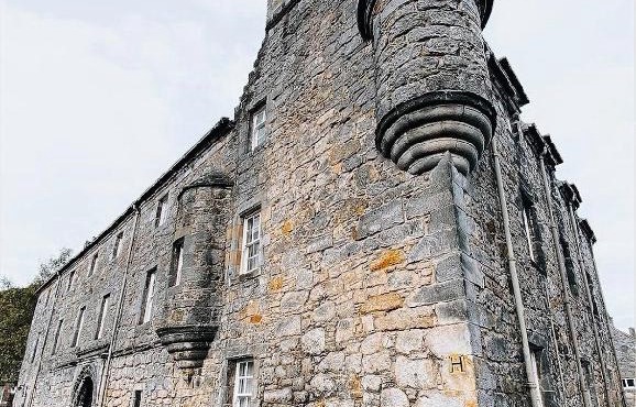 Menstrie Castle Stay