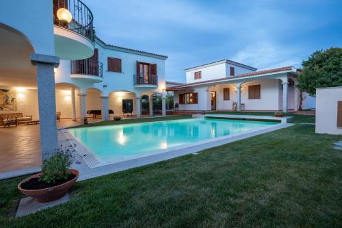 Mera House