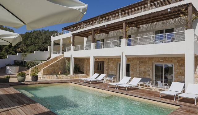Mercury Beach Hotel