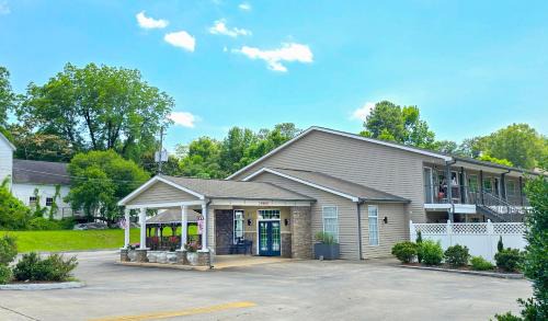 Meriwether Country Inn