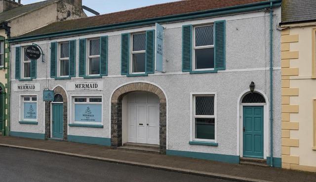 Mermaid Bar & Accomodation