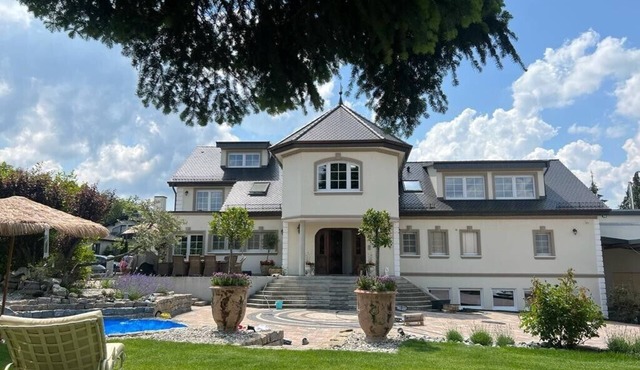 Merzhausen Castle Luxury apartment