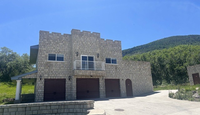 Mesa Cottage: 1 minute drive-Powder Horn Ski Resort 3 Queen size beds-Sleeps 6