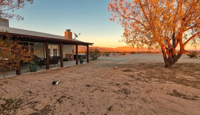 MESA SILVERADO Desert Hideaway with Outdoor Spa & Amazing Views Near JTNP