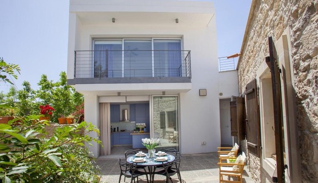 Mesogi Cottage
