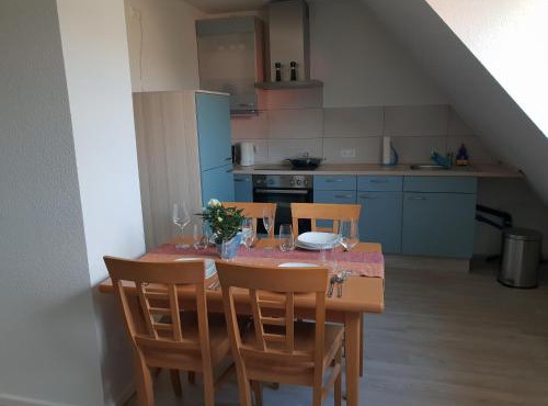 MESSE CGN-DUS Studio-Wohnung für 2-4; Zumietung bis 8 Personen möglich
