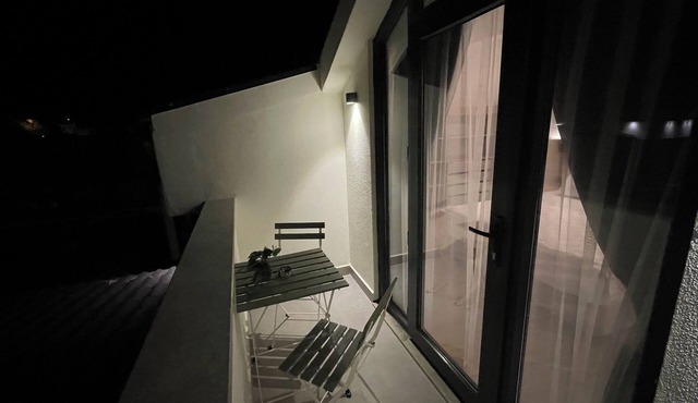 Meta Homes - 4 -