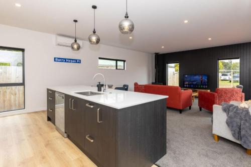 Methven Ski Chalet - Modern Comfort, Mountain Charm