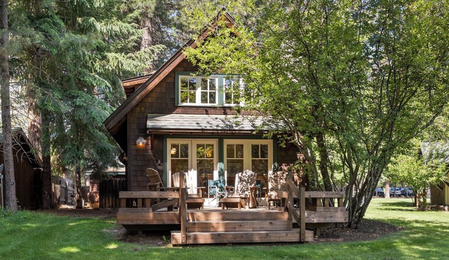 Metolius River Resort Cabin 10 Luxurious cabin on the Metolius River & fireplace