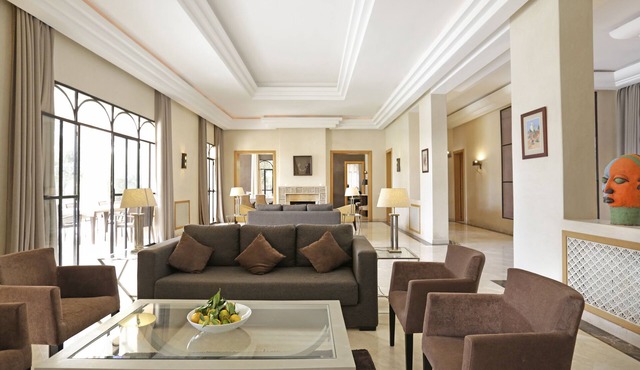 Mexance Villa with large hosting capacity, private heated pool, Fitness and SPA