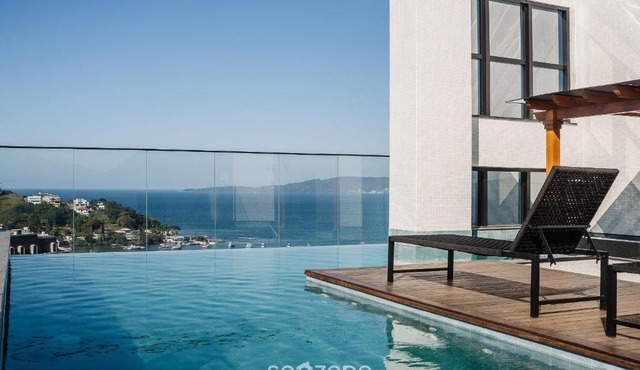 MHFA - Studios in Luxurious Building with Sea View