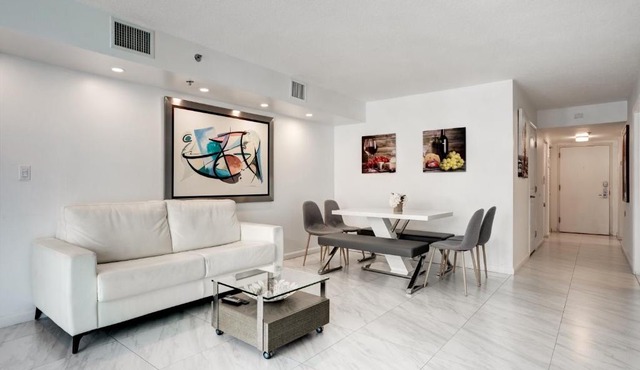 Miami Downtown Brickell Popular 4 BedRooms Bayview