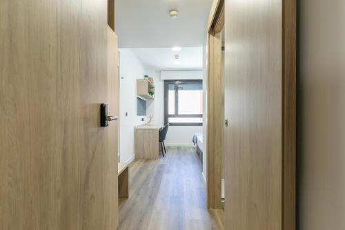 Micampus Estada 11 Student Residence