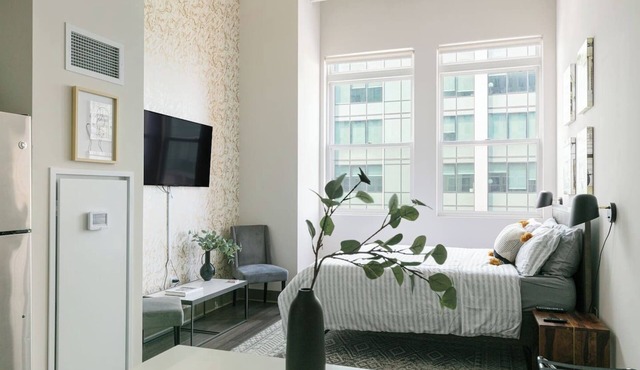Mich Ave Downtown Penthouse - Rooftop+Gym