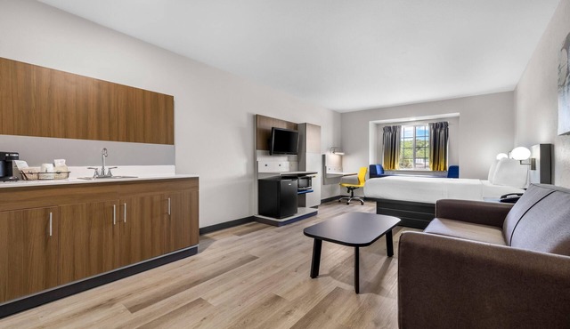 Microtel Inn & Suites by Wyndham Prairie du Chien