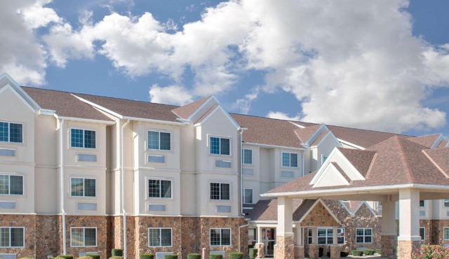 Microtel Inn & Suites by Wyndham Quincy Downtown - River Area
