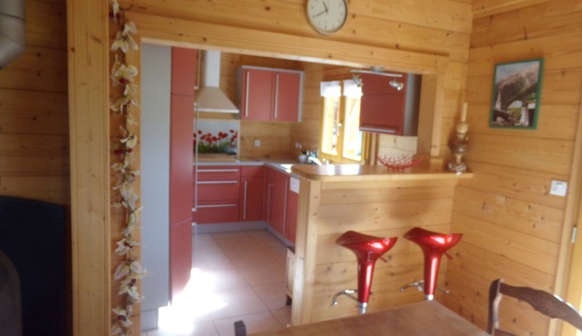 MID-MOUNTAIN CHALET